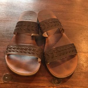 Billabong sandals